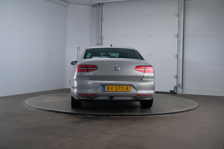 Photo 4 VIN: WVWZZZ3CZHE095887 - VOLKSWAGEN PASSAT 