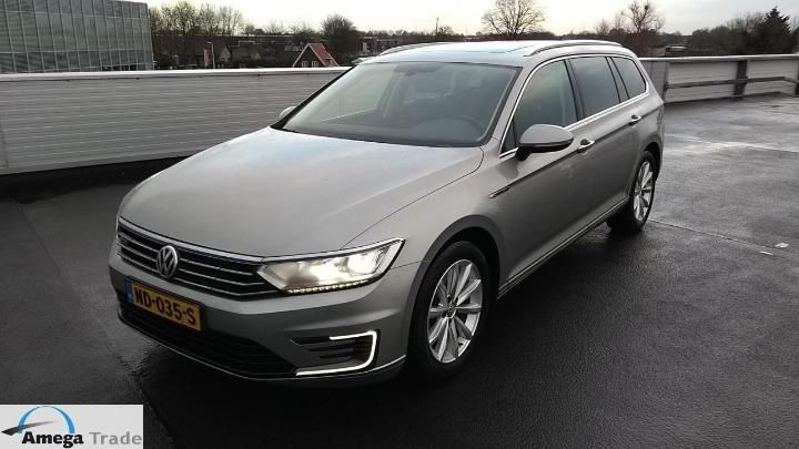 Photo 1 VIN: WVWZZZ3CZHE096129 - VOLKSWAGEN PASSAT 