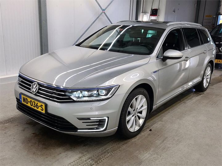 Photo 1 VIN: WVWZZZ3CZHE096184 - VOLKSWAGEN PASSAT 