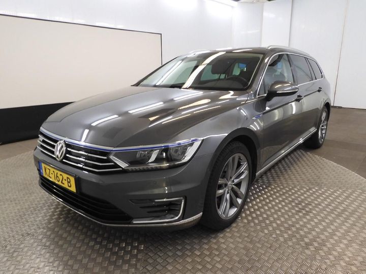 Photo 1 VIN: WVWZZZ3CZHE096239 - VOLKSWAGEN PASSAT 