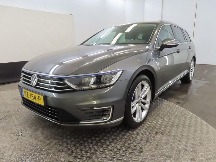 Photo 1 VIN: WVWZZZ3CZHE096476 - VOLKSWAGEN PASSAT 