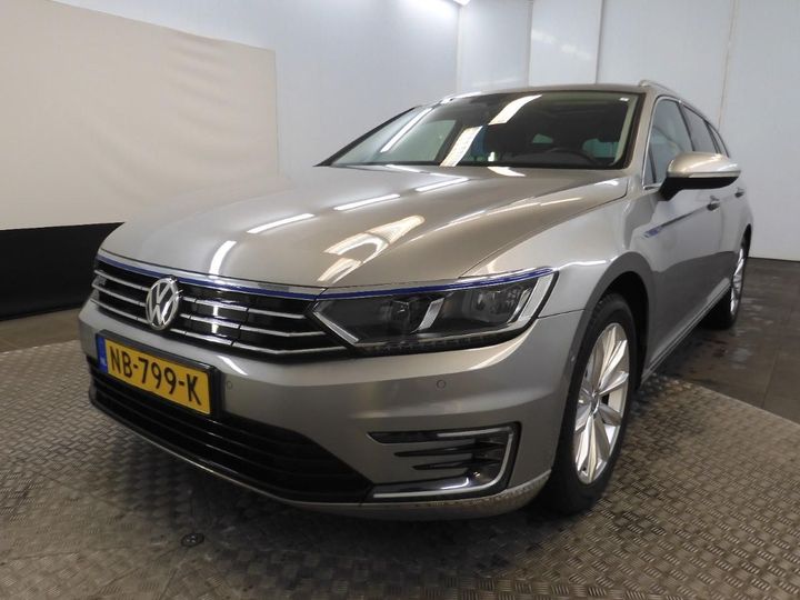 Photo 1 VIN: WVWZZZ3CZHE096973 - VOLKSWAGEN PASSAT 