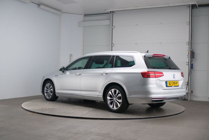 Photo 3 VIN: WVWZZZ3CZHE097426 - VOLKSWAGEN PASSAT 