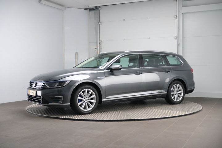 Photo 1 VIN: WVWZZZ3CZHE106066 - VOLKSWAGEN PASSAT 