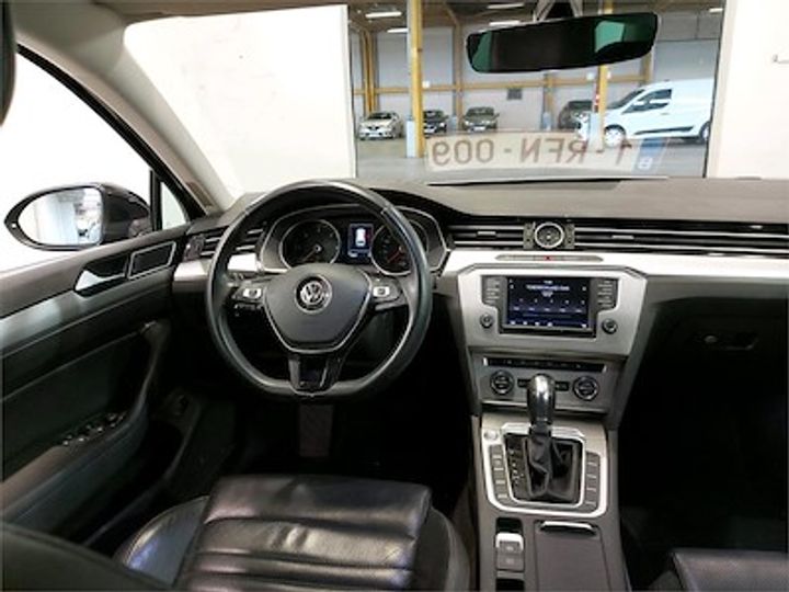 Photo 9 VIN: WVWZZZ3CZHE113437 - VOLKSWAGEN PASSAT 