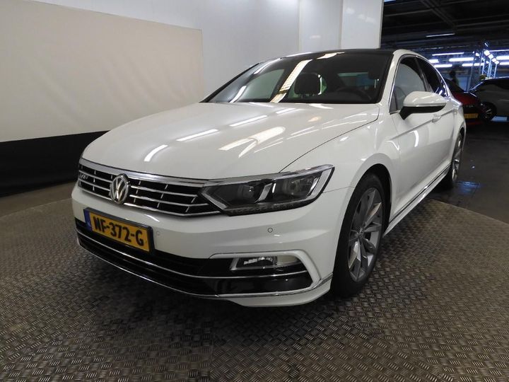 Photo 1 VIN: WVWZZZ3CZHE117282 - VOLKSWAGEN PASSAT 