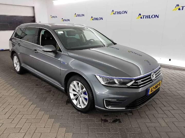 Photo 2 VIN: WVWZZZ3CZHE118595 - VOLKSWAGEN PASSAT 