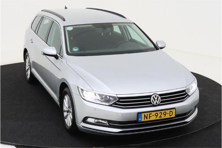 Photo 2 VIN: WVWZZZ3CZHE123583 - VOLKSWAGEN PASSAT 