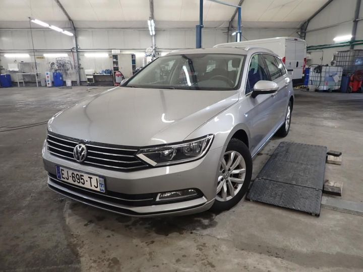 Photo 1 VIN: WVWZZZ3CZHE125608 - VOLKSWAGEN PASSAT 