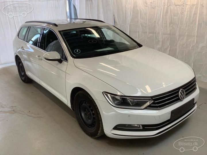 Photo 2 VIN: WVWZZZ3CZHE136100 - VOLKSWAGEN PASSAT 