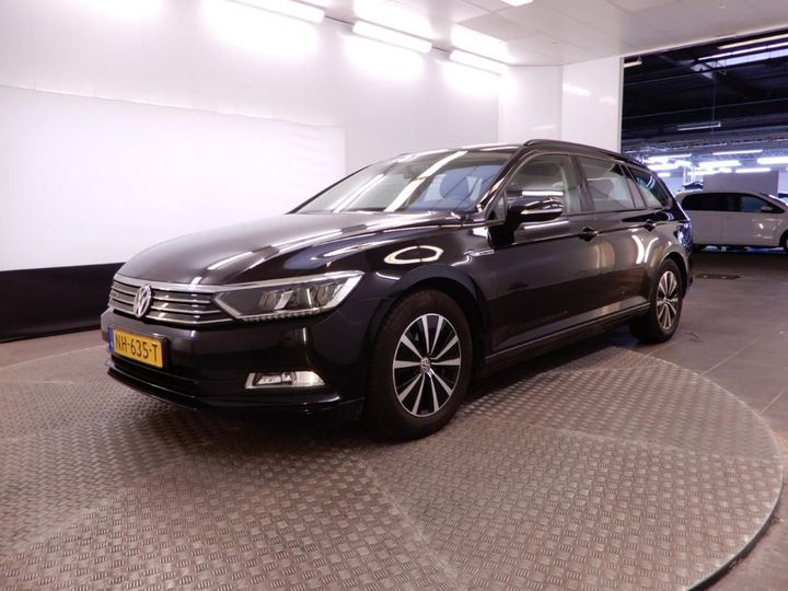 Photo 1 VIN: WVWZZZ3CZHE136784 - VOLKSWAGEN PASSAT 