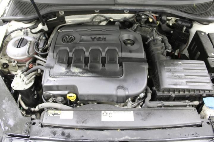 Photo 13 VIN: WVWZZZ3CZHE137040 - VOLKSWAGEN PASSAT 