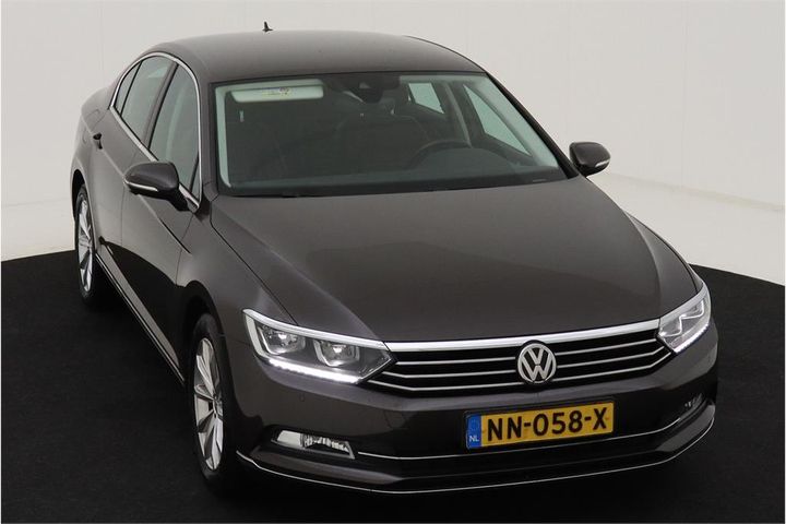 Photo 2 VIN: WVWZZZ3CZHE146273 - VOLKSWAGEN PASSAT 