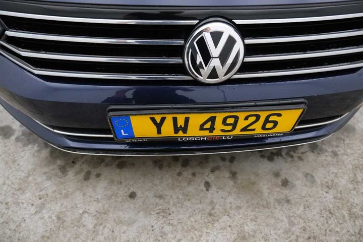 Photo 5 VIN: WVWZZZ3CZHE153607 - VOLKSWAGEN PASSAT 