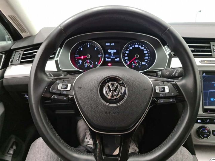 Photo 9 VIN: WVWZZZ3CZHE153839 - VOLKSWAGEN PASSAT 