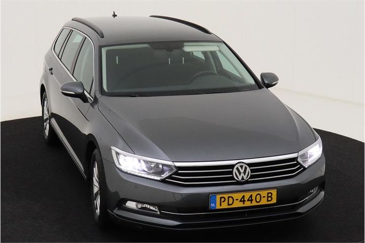 Photo 2 VIN: WVWZZZ3CZHE155526 - VOLKSWAGEN PASSAT 