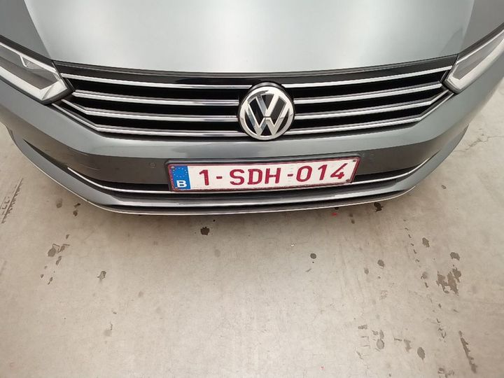 Photo 5 VIN: WVWZZZ3CZHE157627 - VOLKSWAGEN PASSAT 