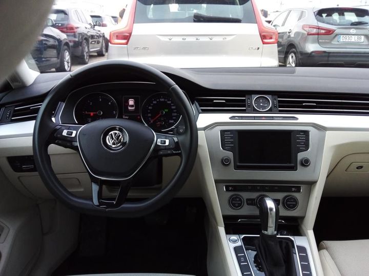 Photo 3 VIN: WVWZZZ3CZHE167223 - VOLKSWAGEN PASSAT 