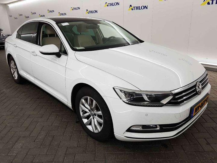 Photo 2 VIN: WVWZZZ3CZHE167309 - VOLKSWAGEN PASSAT 