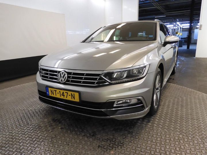 Photo 1 VIN: WVWZZZ3CZHE173407 - VOLKSWAGEN PASSAT 