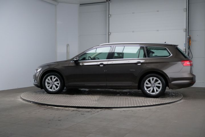 Photo 2 VIN: WVWZZZ3CZHE174671 - VOLKSWAGEN PASSAT 