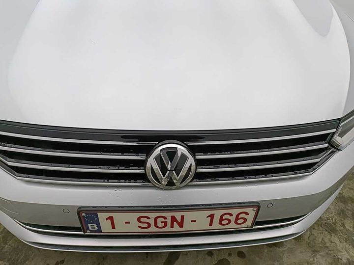 Photo 5 VIN: WVWZZZ3CZHE177789 - VOLKSWAGEN PASSAT 