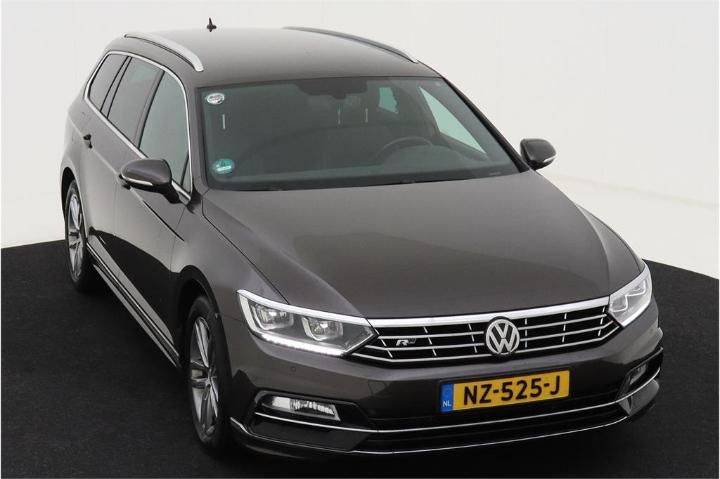 Photo 2 VIN: WVWZZZ3CZHE187609 - VOLKSWAGEN PASSAT 