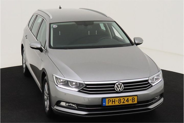 Photo 2 VIN: WVWZZZ3CZHE204538 - VOLKSWAGEN PASSAT 