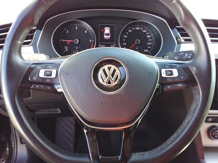 Photo 19 VIN: WVWZZZ3CZJE009834 - VOLKSWAGEN PASSAT 