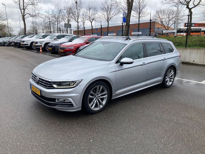 Photo 1 VIN: WVWZZZ3CZJE015044 - VOLKSWAGEN PASSAT 