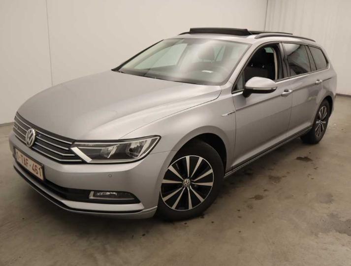 Photo 1 VIN: WVWZZZ3CZJE026074 - VOLKSWAGEN PASSAT 