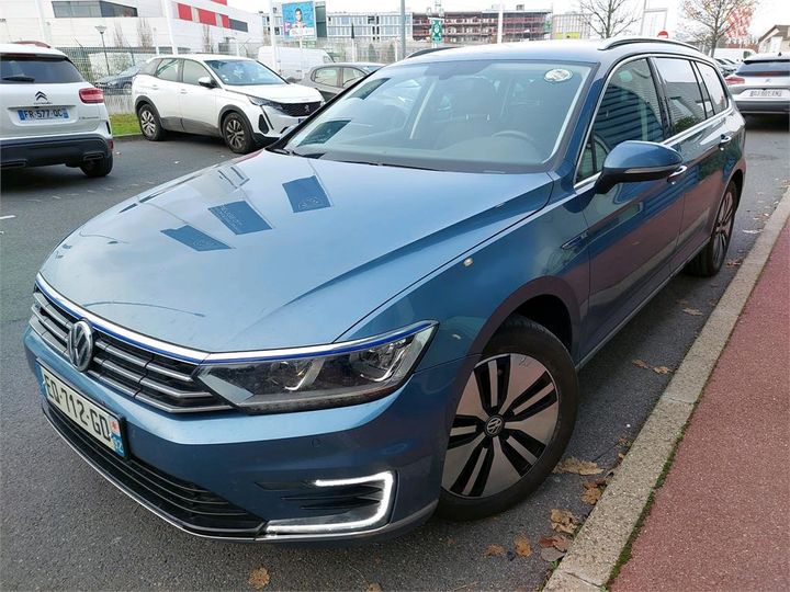 Photo 1 VIN: WVWZZZ3CZJE031770 - VOLKSWAGEN PASSAT 