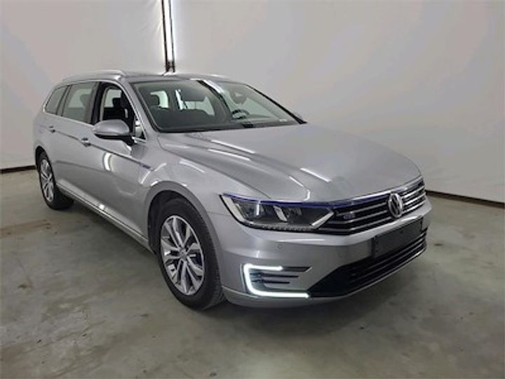 Photo 2 VIN: WVWZZZ3CZJE032135 - VOLKSWAGEN PASSAT 