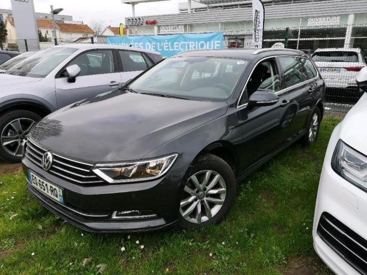 Photo 1 VIN: WVWZZZ3CZJE044571 - VOLKSWAGEN PASSAT 