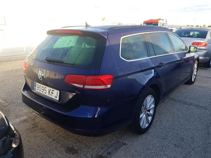 Photo 2 VIN: WVWZZZ3CZJE053286 - VOLKSWAGEN PASSAT 