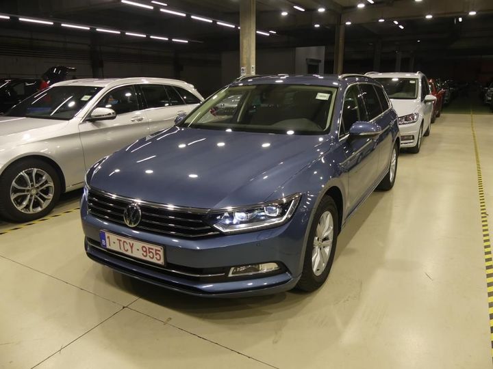 Photo 1 VIN: WVWZZZ3CZJE055544 - VOLKSWAGEN PASSAT 