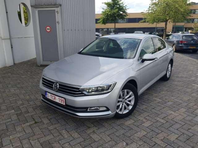 Photo 0 VIN: WVWZZZ3CZJE061003 - VOLKSWAGEN PASSAT 