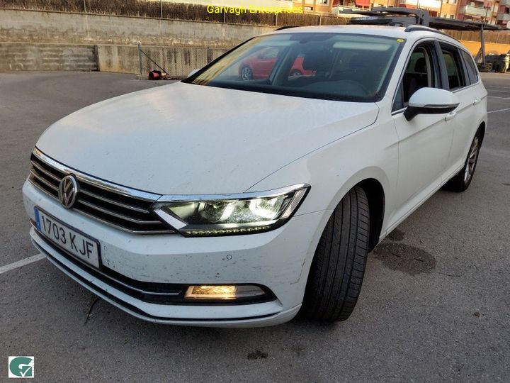 Photo 1 VIN: WVWZZZ3CZJE071255 - VOLKSWAGEN PASSAT 