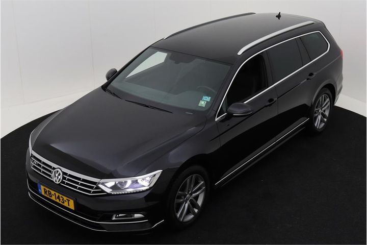 Photo 1 VIN: WVWZZZ3CZJE071352 - VOLKSWAGEN PASSAT 