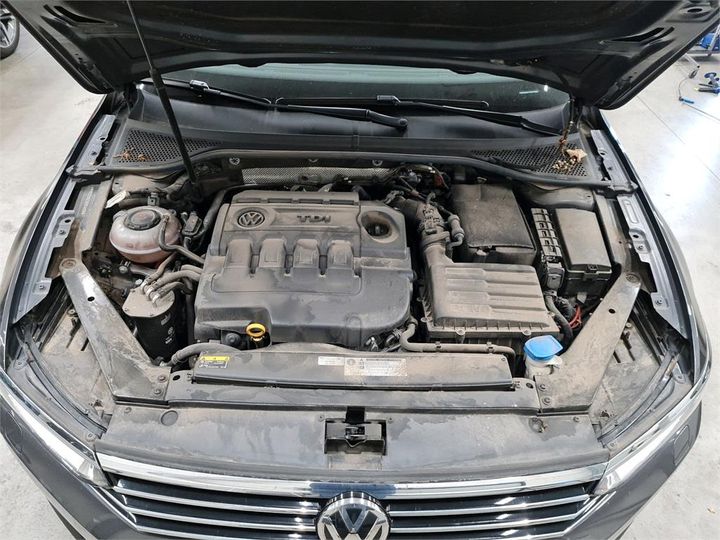 Photo 10 VIN: WVWZZZ3CZJE074029 - VOLKSWAGEN PASSAT 