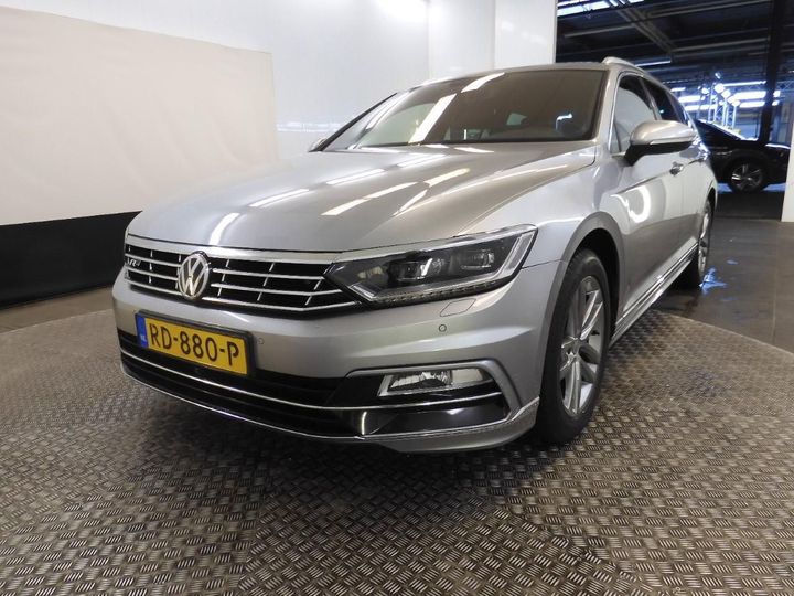 Photo 1 VIN: WVWZZZ3CZJE074889 - VOLKSWAGEN PASSAT 