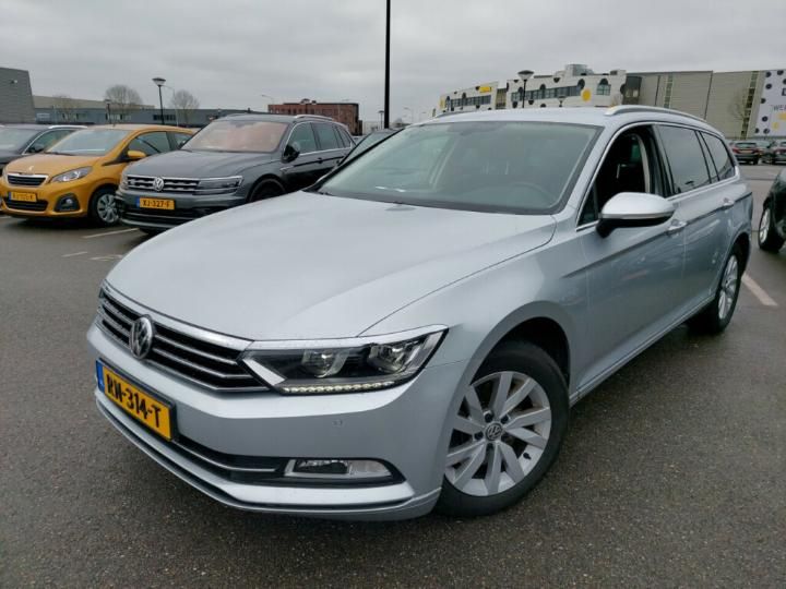 Photo 1 VIN: WVWZZZ3CZJE084772 - VOLKSWAGEN PASSAT 