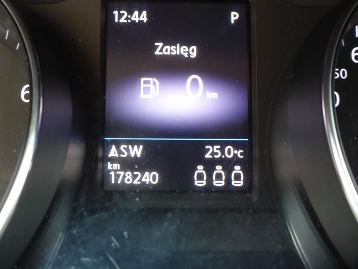 Photo 16 VIN: WVWZZZ3CZJE091068 - VOLKSWAGEN PASSAT 