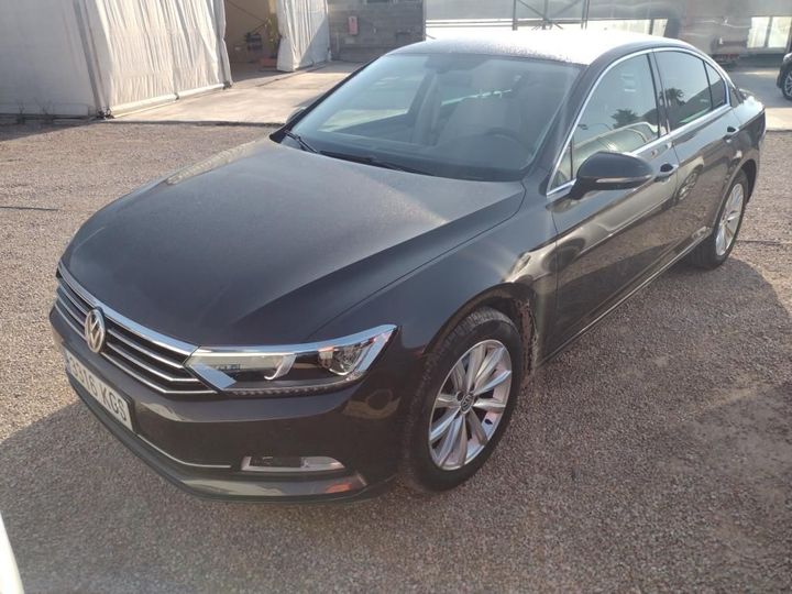 Photo 1 VIN: WVWZZZ3CZJE096269 - VOLKSWAGEN PASSAT 