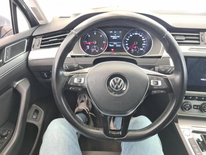 Photo 10 VIN: WVWZZZ3CZJE102055 - VOLKSWAGEN PASSAT 