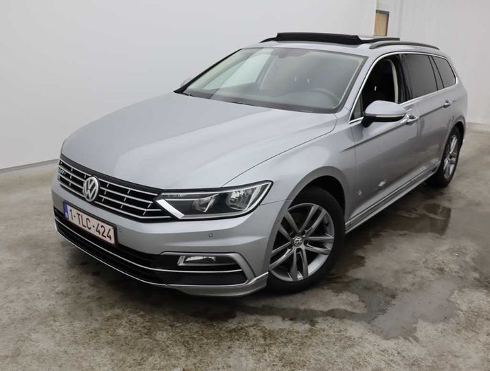 Photo 1 VIN: WVWZZZ3CZJE103121 - VOLKSWAGEN PASSAT 