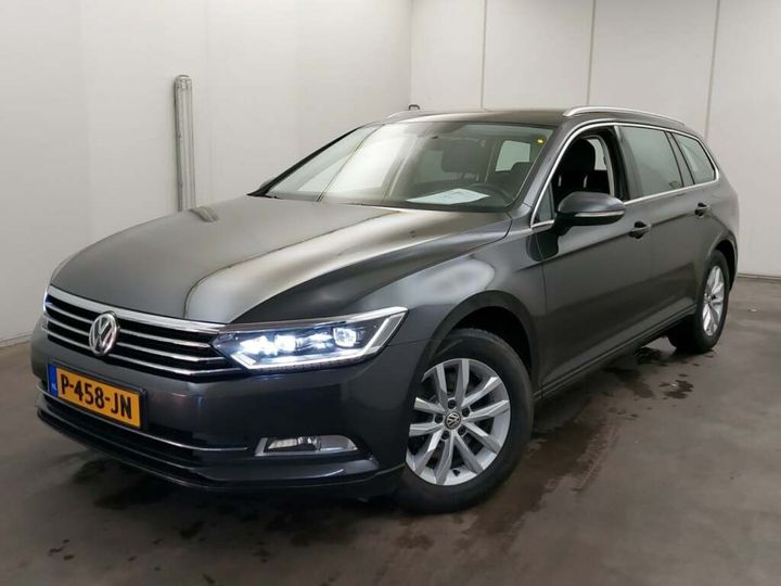 Photo 1 VIN: WVWZZZ3CZJE103658 - VOLKSWAGEN PASSAT 