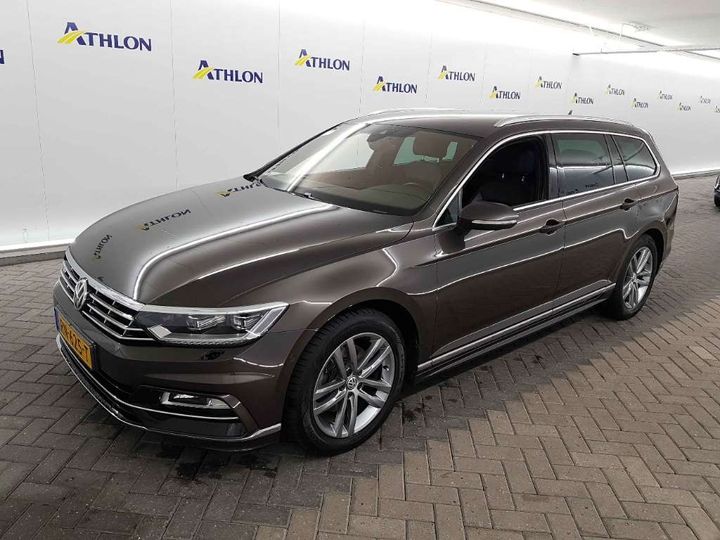 Photo 1 VIN: WVWZZZ3CZJE104216 - VOLKSWAGEN PASSAT 