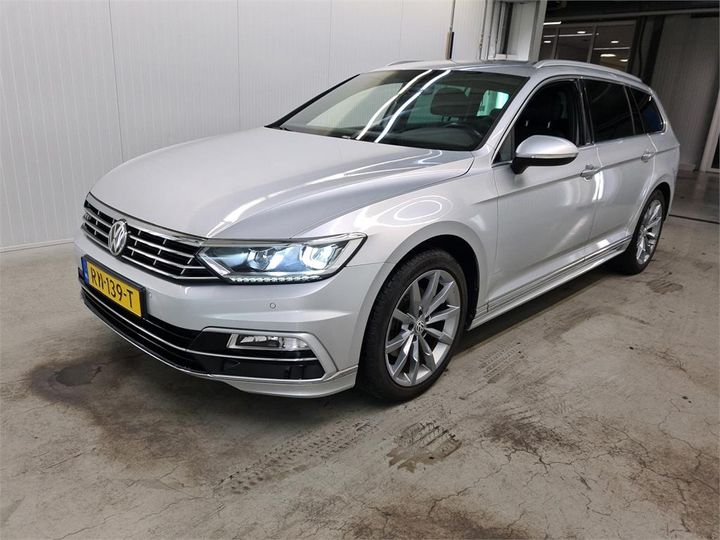 Photo 1 VIN: WVWZZZ3CZJE104401 - VOLKSWAGEN PASSAT 