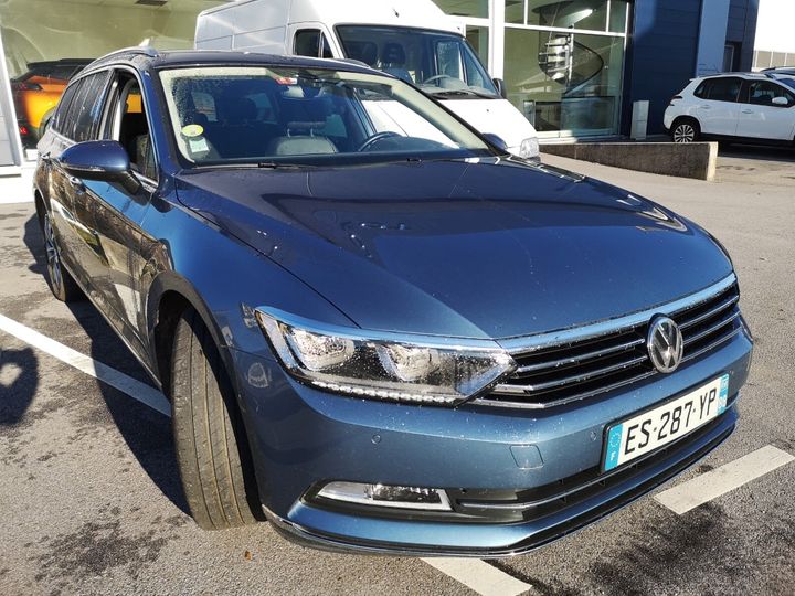 Photo 2 VIN: WVWZZZ3CZJE105647 - VOLKSWAGEN PASSAT 